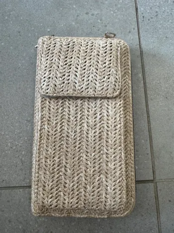 Pochette à bandoulière, très bon état, 12x20cm