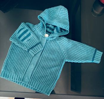 Gilet à capuche / Taille 6 mois