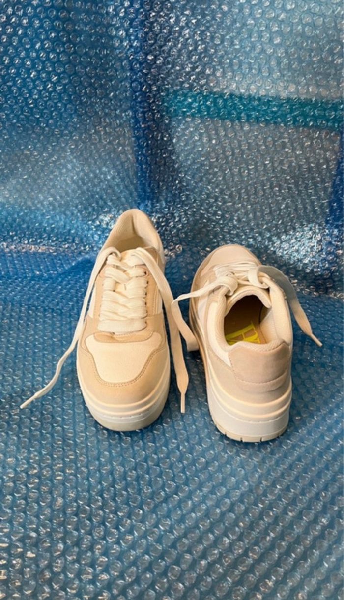 baskets ZARA beige brown blanc - photo numéro 5