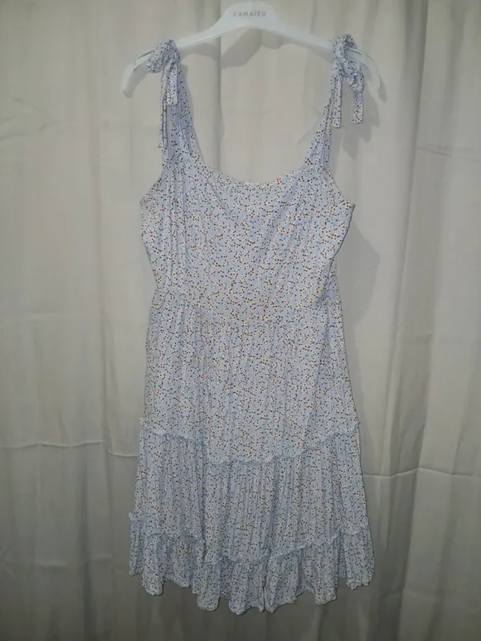 🩷 Robe d’été bleu ciel à fleurs Shein taille L. - photo numéro 2