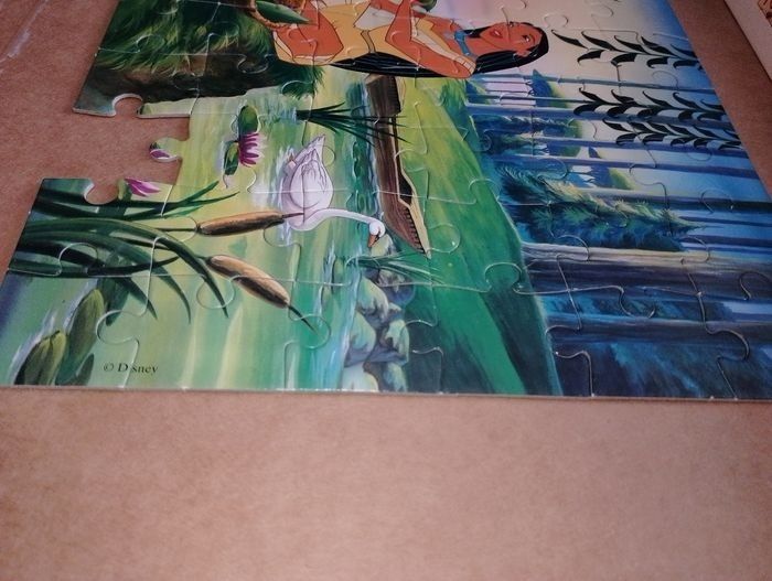 Puzzles Pocahontas Disney 60 pcs TBE
+ Poster
Déjeuner amoureux - photo numéro 10