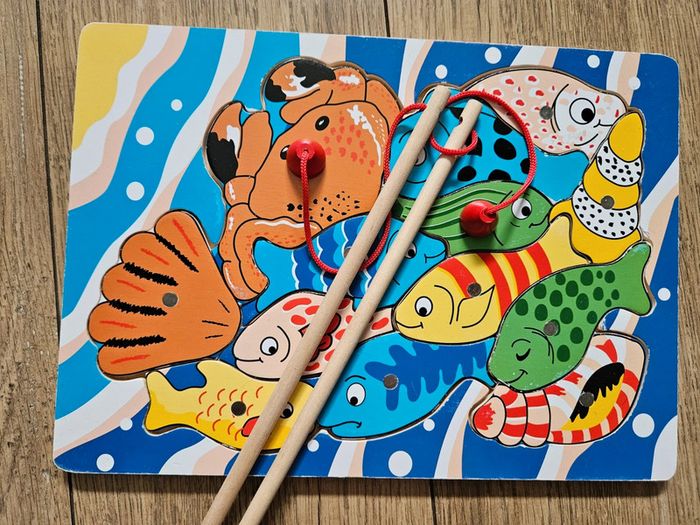 Puzzle avec aimants pour pêcher les poissons - photo numéro 2