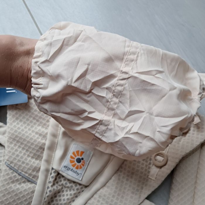 Porte bébé physiologique omni breeze ergobaby beige - photo numéro 3