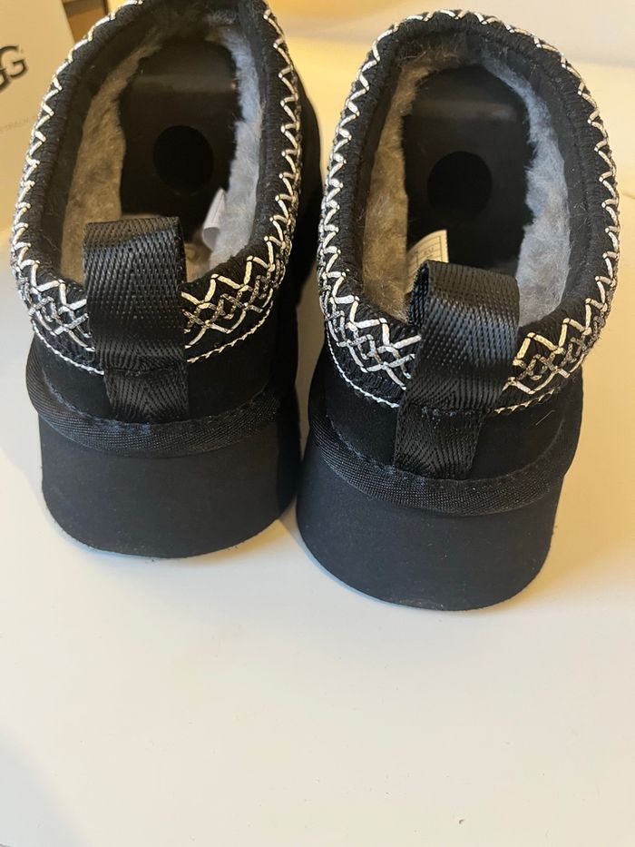 Ugg Platform Noir 38 - photo numéro 2