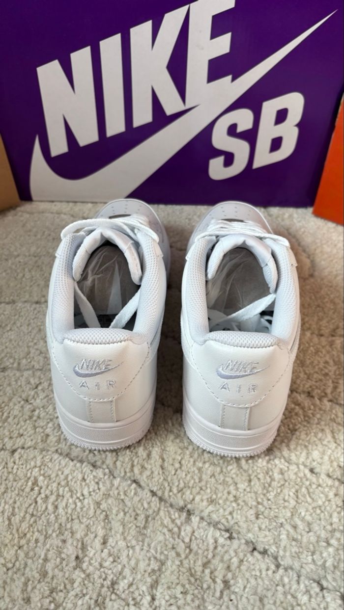 Nike Air Force 1 - Taille 38 - Neuve - photo numéro 5