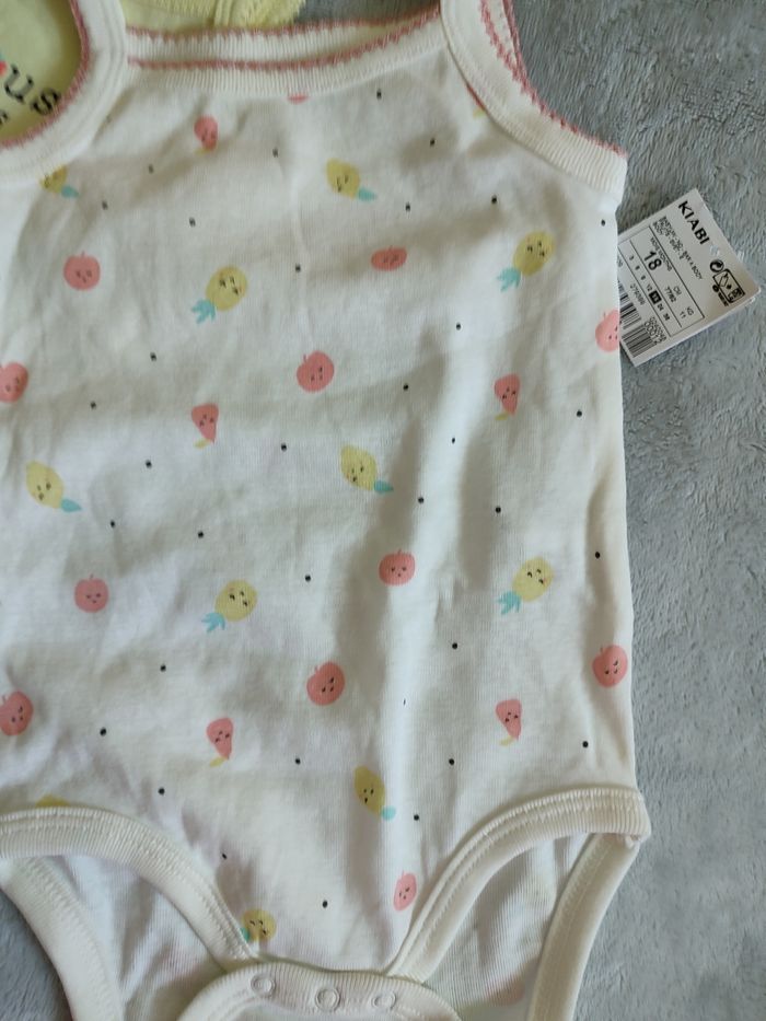 Lot bodies et polo 18 mois - photo numéro 6