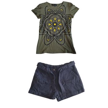 Tee-shirt à manches courtes et short