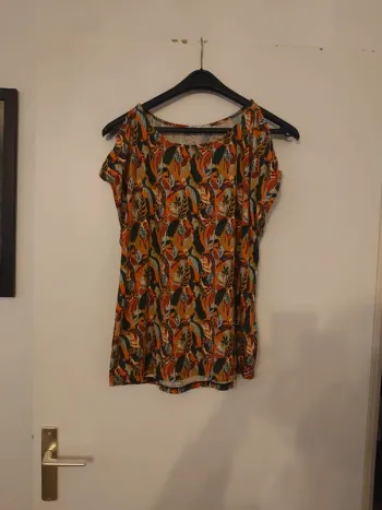 T shirt manches fendues