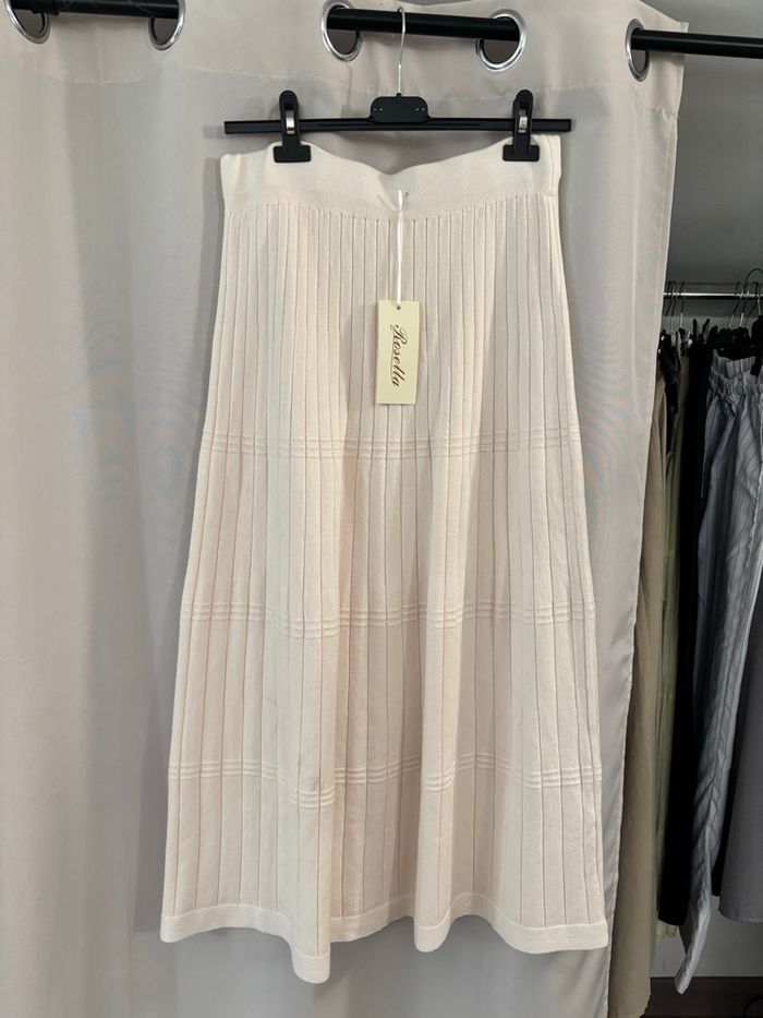 Jupe beige - photo numéro 1