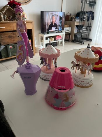 Lot jouet poupée volante / boîte à musique