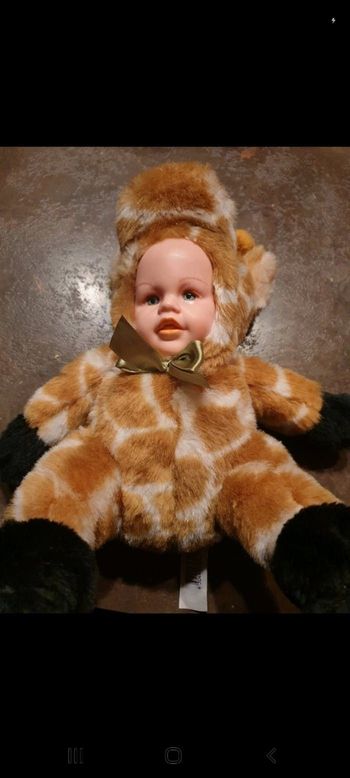 Peluche bébé girafe
