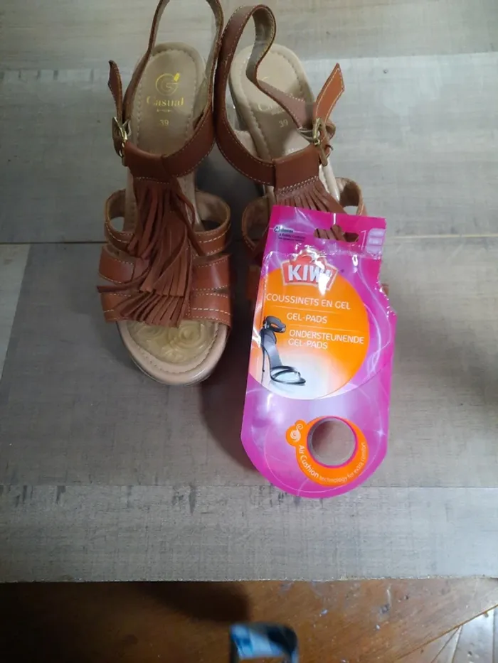 Sandales compensées marron - photo numéro 4