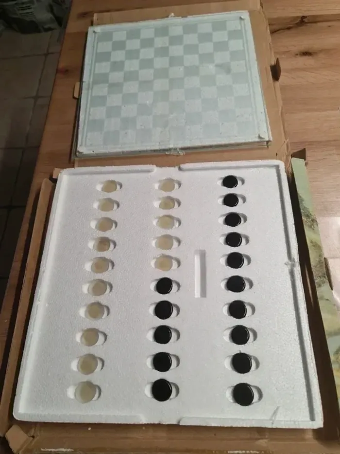 Proche du neuf grand Jeu De Dames En Verre, - photo numéro 2