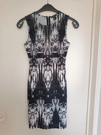 Robe moulante avec strass - H&M - taille S/M - neuve 🖤