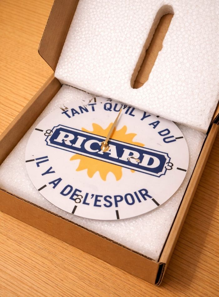 Horloge Tant qu'il y a du Ricard il y a de l'espoir - photo numéro 3