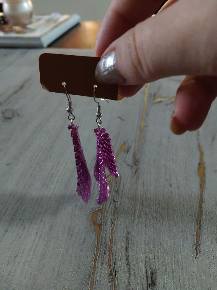 Boucles d'oreilles neuves - photo numéro 2