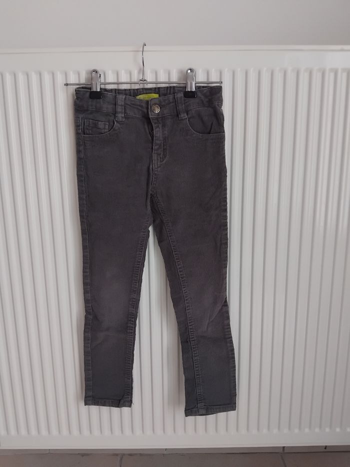 Pantalon gris  fille 7 ans