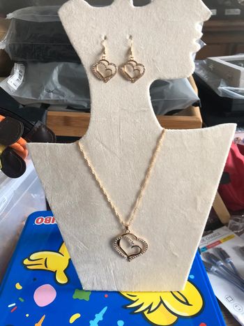 Collier cœur avec boucle d’oreille