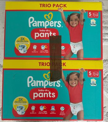 2 cartons de couches taille 5