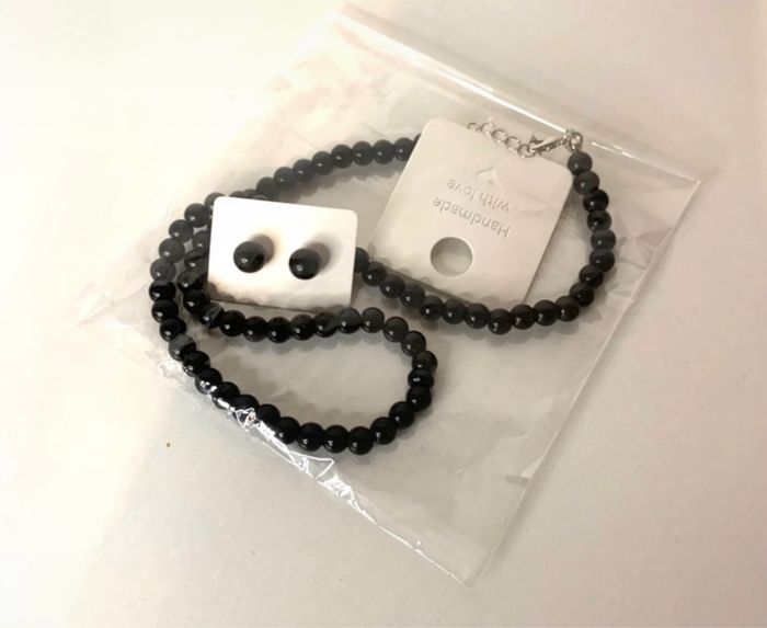 Parure collier en perles de verre noire + boucle d’oreilles offerte - photo numéro 5