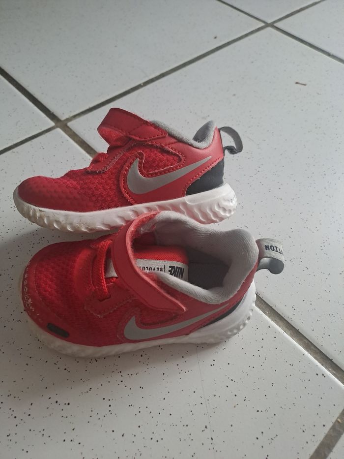Nikes bebe 12 mois