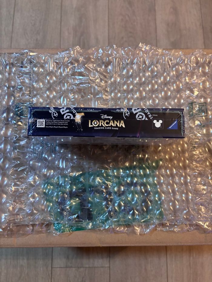 Display 24 Boosters Lorcana - Lueurs dans les Profondeurs - photo numéro 3