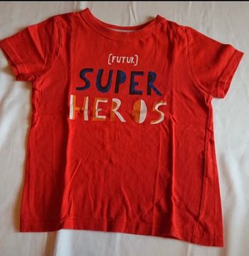 Tee-shirt super héro.