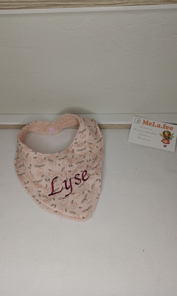 Bavoir personnalisé