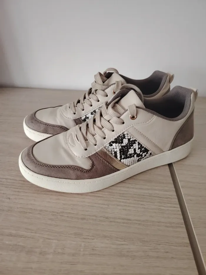 Chaussures/baskets femme