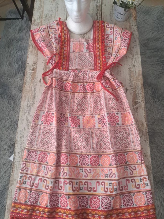 Robe traditionnelle cambodgienne - photo numéro 2