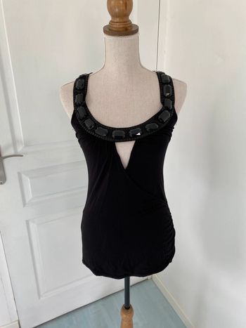 Top noir à bretelles avec sequins morgan