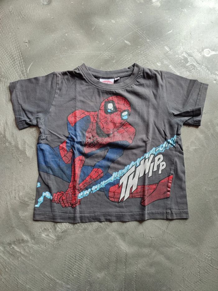 T-shirt manches courtes spiderman 5 ans