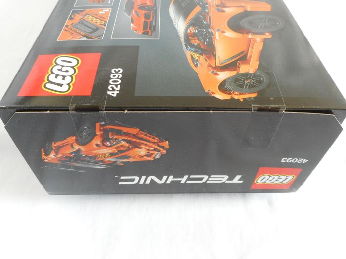 Lego Technic - 42093 - Chevrolet Corvette ZR1 - NEUF - photo numéro 7