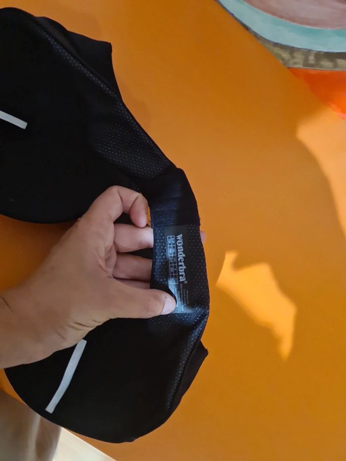 Soutien gorge marque wonderbra - photo numéro 3
