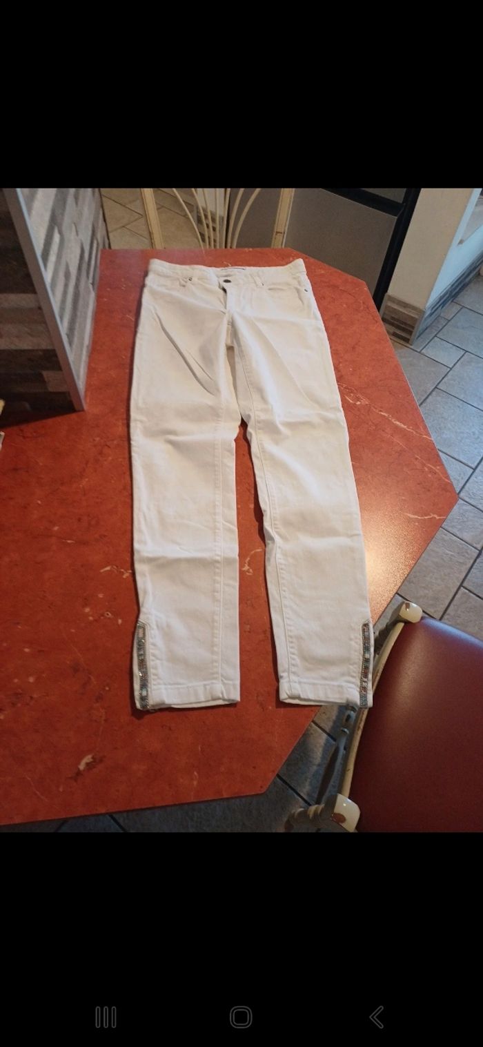 Jean femme taille 36 - photo numéro 3