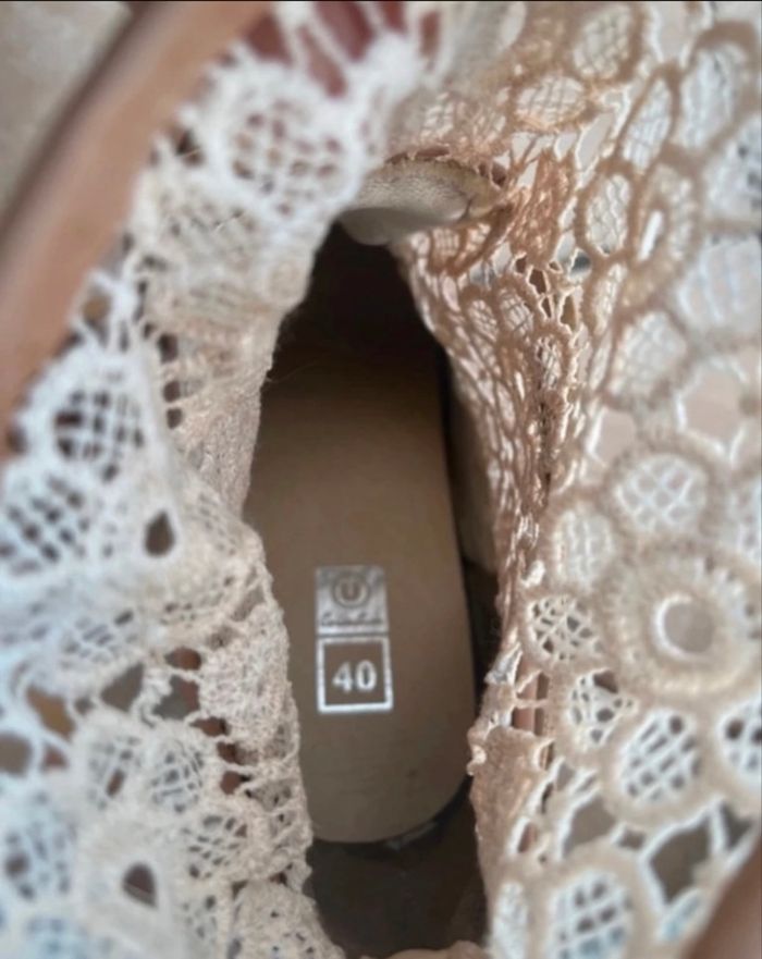 Bottine beige avec de la dentelle taille 40 de chez U Collection en bon état - photo numéro 6