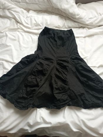 Jupe noire 12 ans neuve 3€