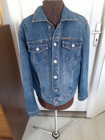 Très belle veste en jean Clavin Klein jeans  mixte L modèle contractor