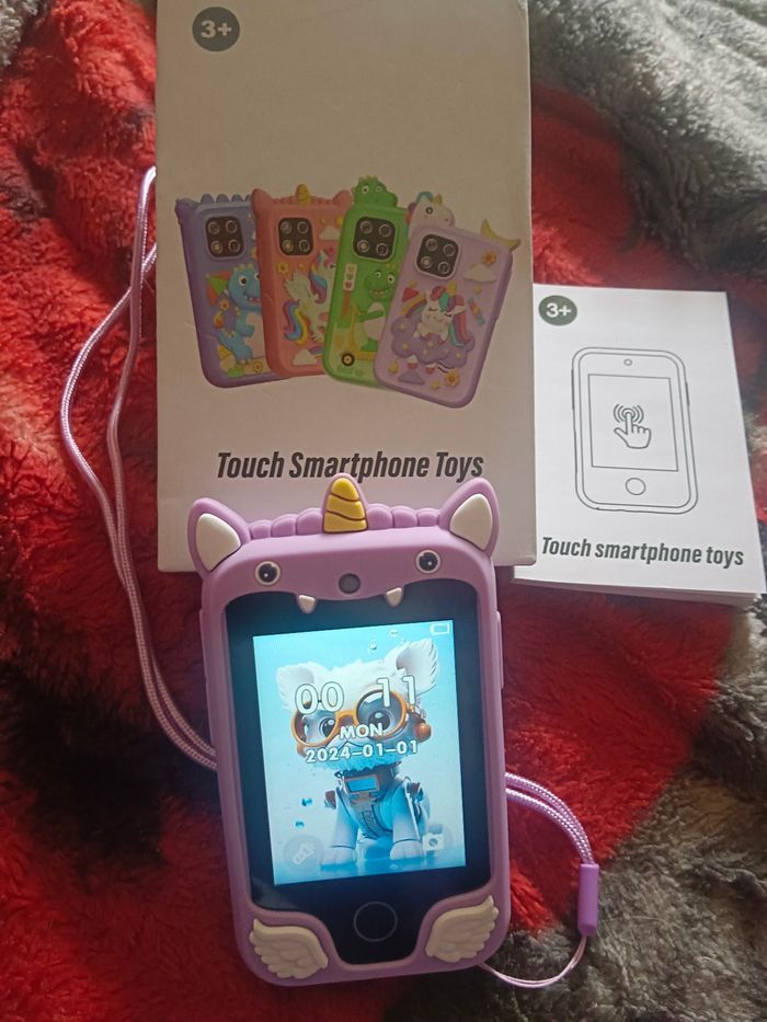 Smartphone enfant - photo numéro 2