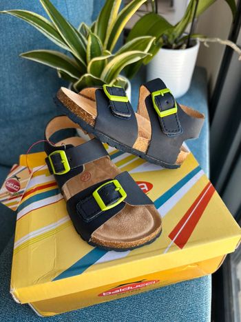 Sandales Balducci neuves 22