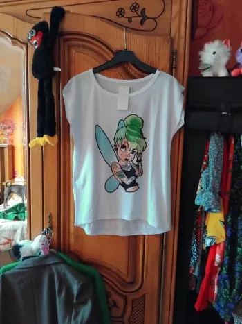 Tee-shirt la fée clochette tatouée