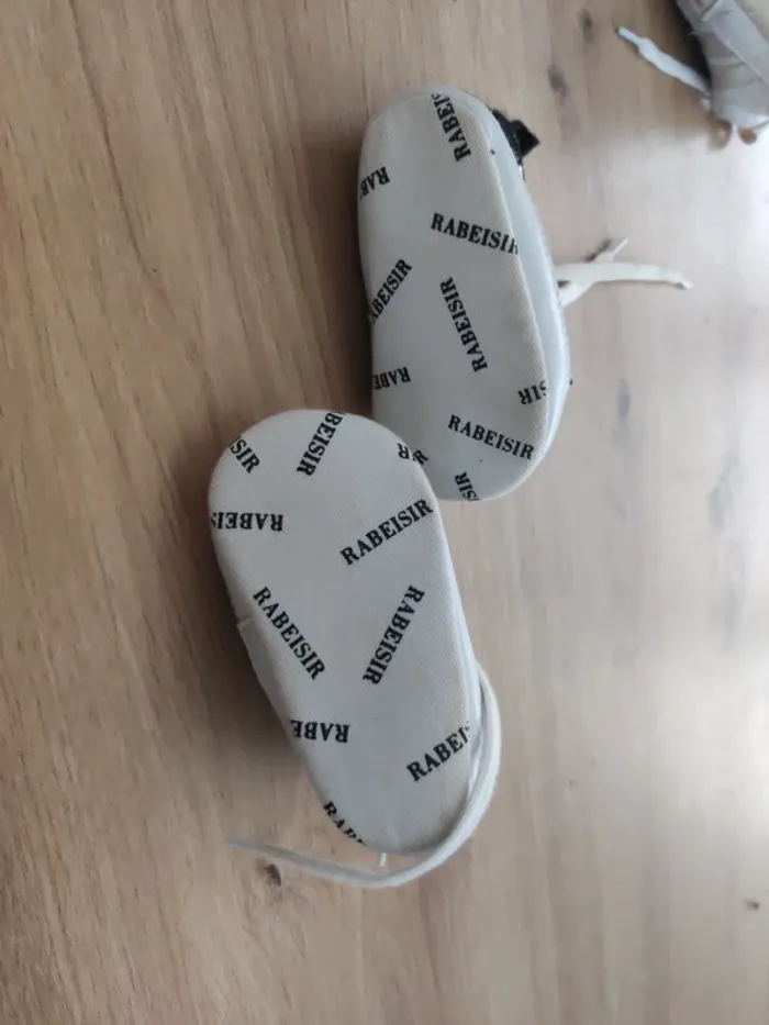 Chaussures bébé - photo numéro 3