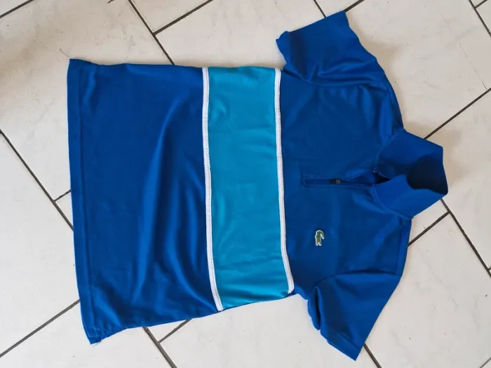 Ensemble bleu avec crocodile + polo