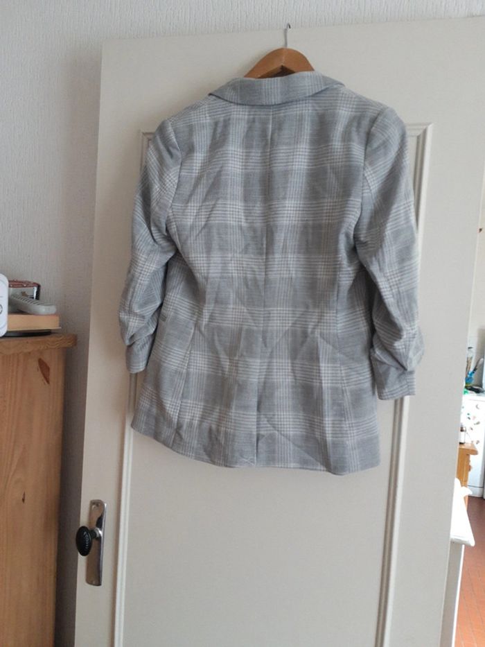 Veste à carreaux H et M - photo numéro 4