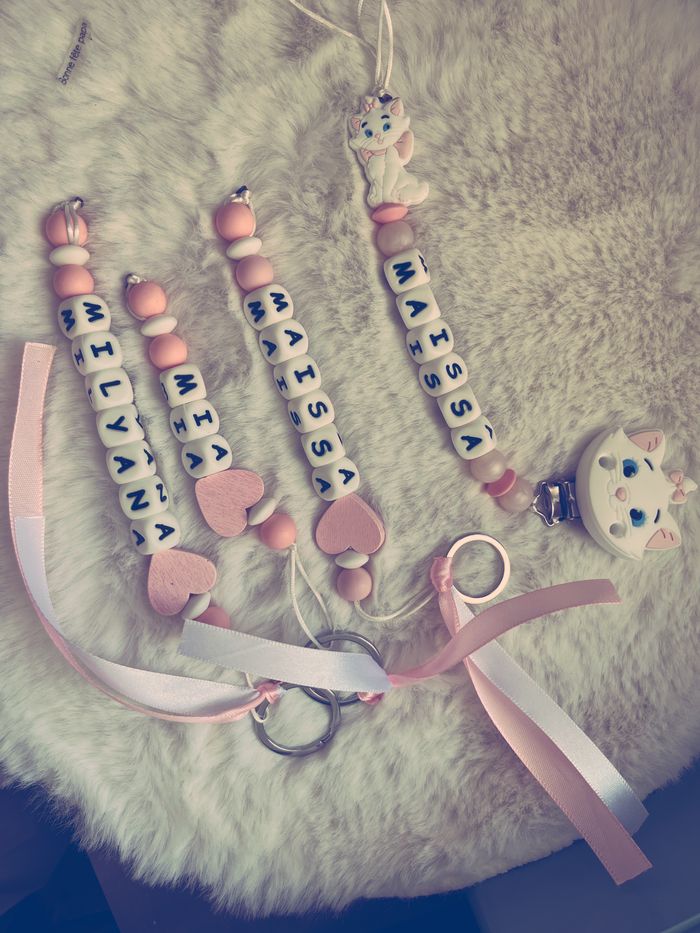 Ensemble attache tétine porte clés