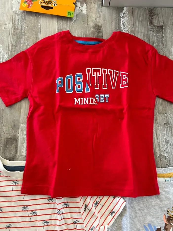 Lot 3 tee-shirts 5 ans - photo numéro 2