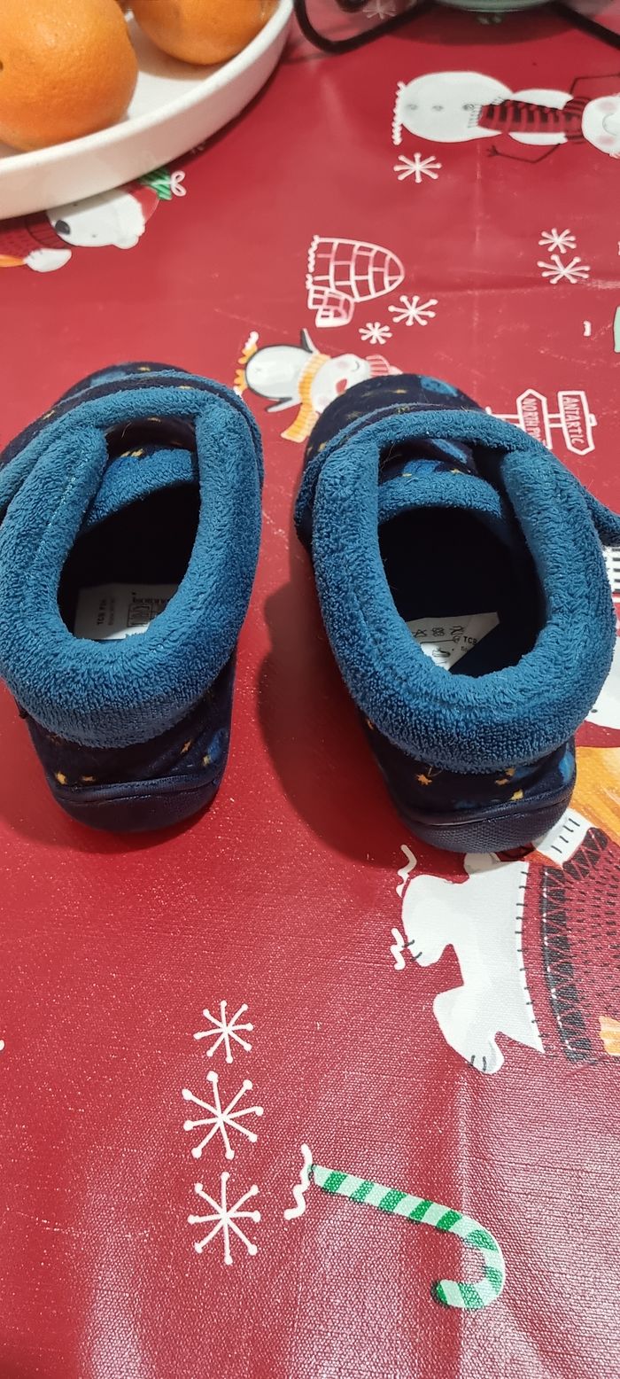Chaussons isotoner, taille 25 - photo numéro 2