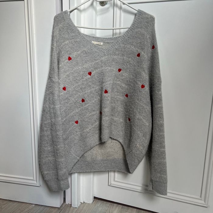 Pull gris à cœur taille unique