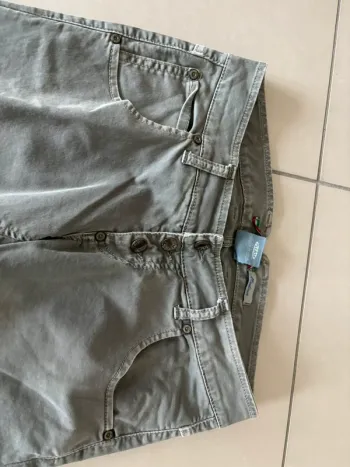 Jean Gris Clair Taille Médium