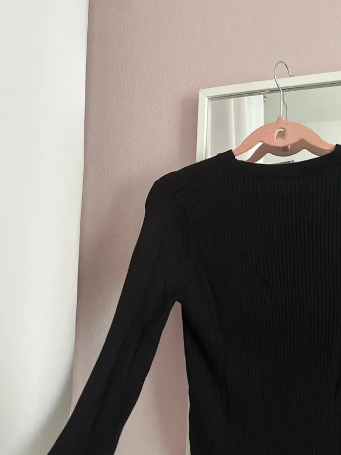Pull noir - neuf avec étiquette Jennyfer - photo numéro 4